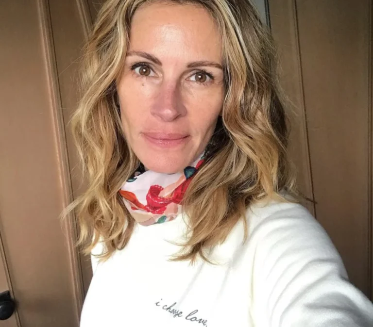 Julia Roberts shared photos and surprised the fans